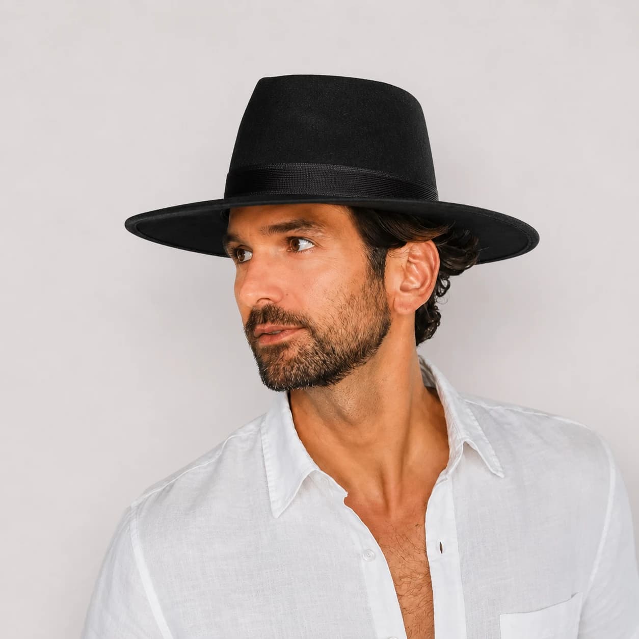 Gângster em modelo masculino